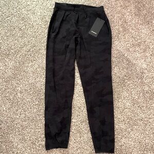 BRAND NEW Lululemon Men’s Surge Joggers